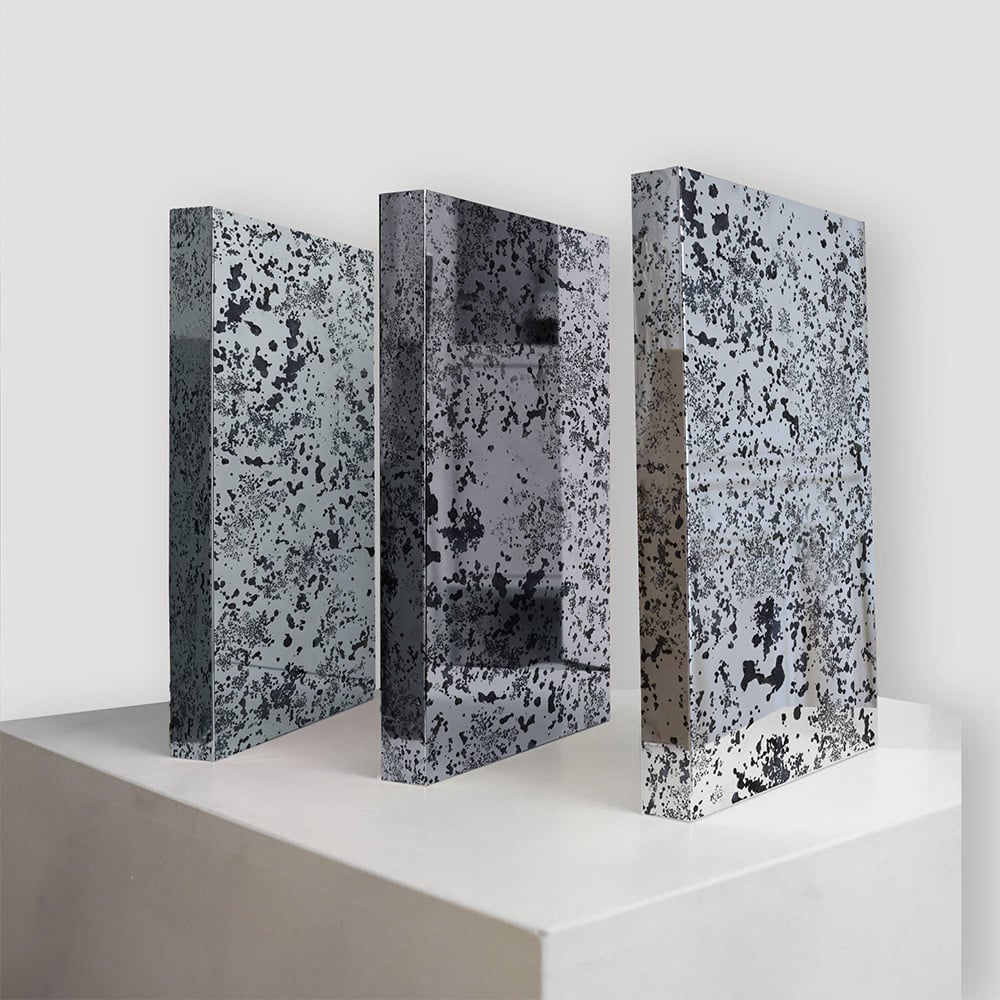 Panneaux Miroirs Tendus Vieillis Pluton de Like Mirror Mirolege