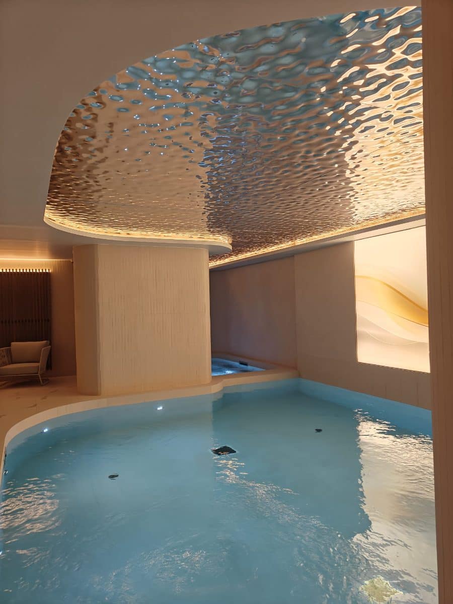 Piscine Like Mirror Mirolege HôTel Mercure Paris Vaugirard